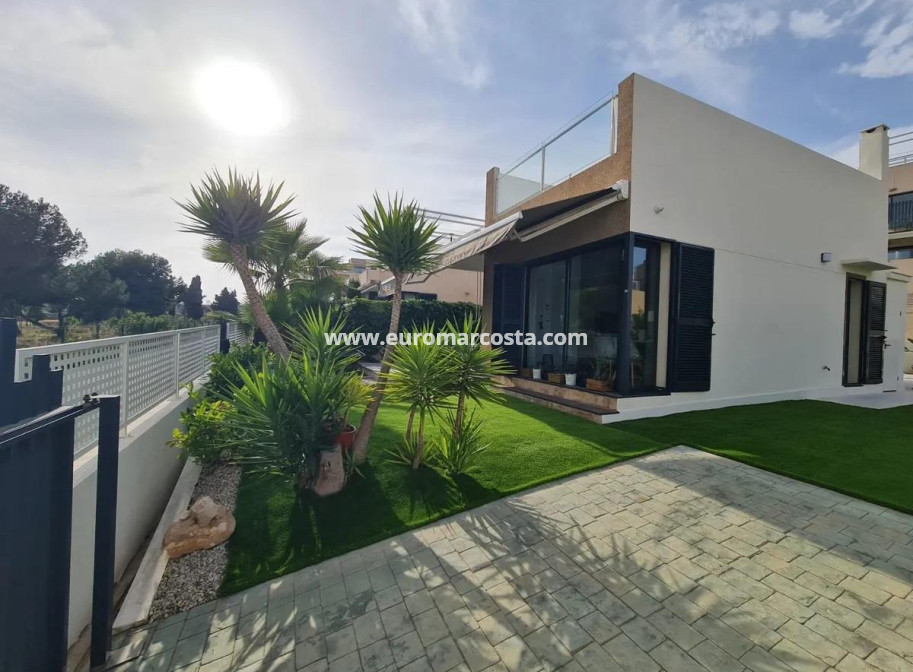 Venta - Chalet - Orihuela Costa