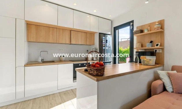 Venta - Chalet - Orihuela Costa