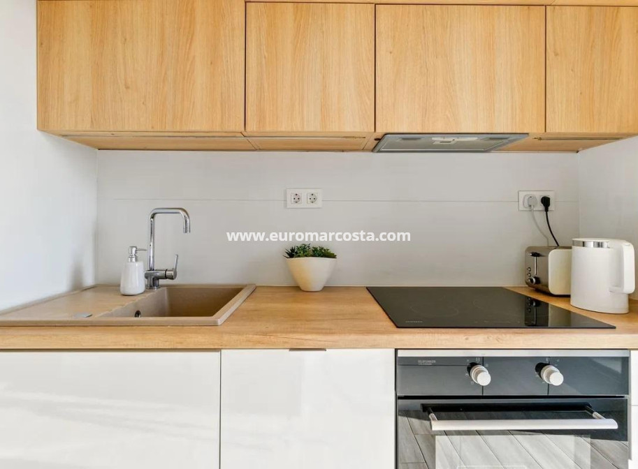 Venta - Chalet - Orihuela Costa