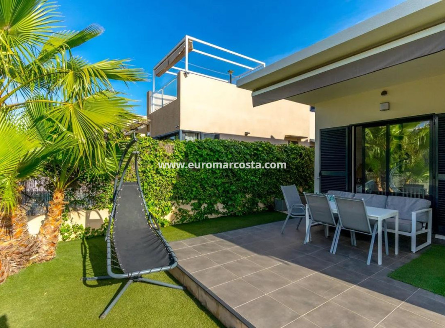 Venta - Chalet - Orihuela Costa
