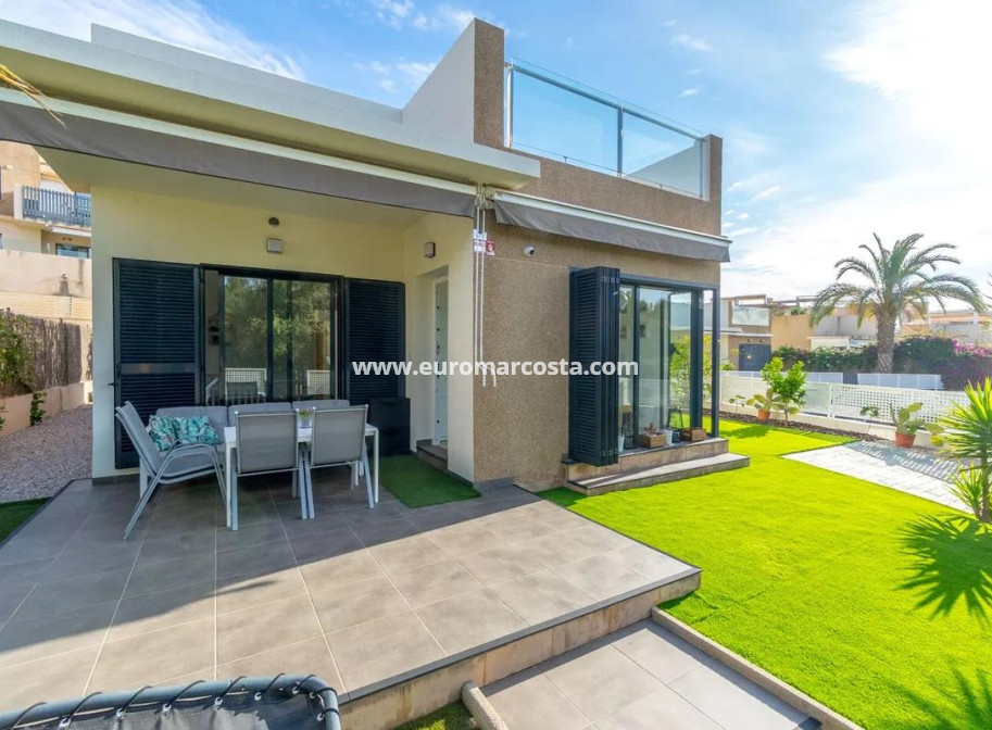 Venta - Chalet - Orihuela Costa