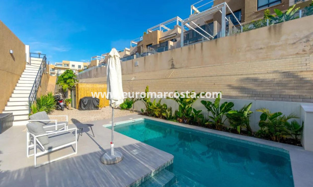 Venta - Chalet - Orihuela Costa