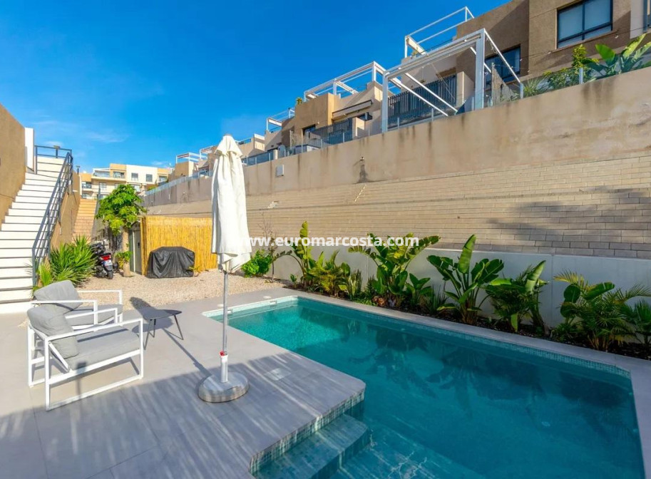 Venta - Chalet - Orihuela Costa