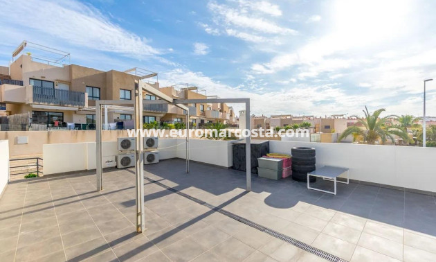 Venta - Chalet - Orihuela Costa