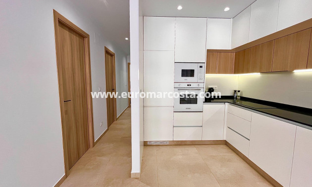 Venta - Apartamento / piso - Guardamar del Segura - Puerto Deportivo