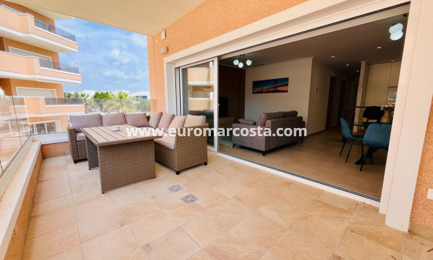 Venta - Apartamento / piso - Guardamar del Segura - Puerto Deportivo