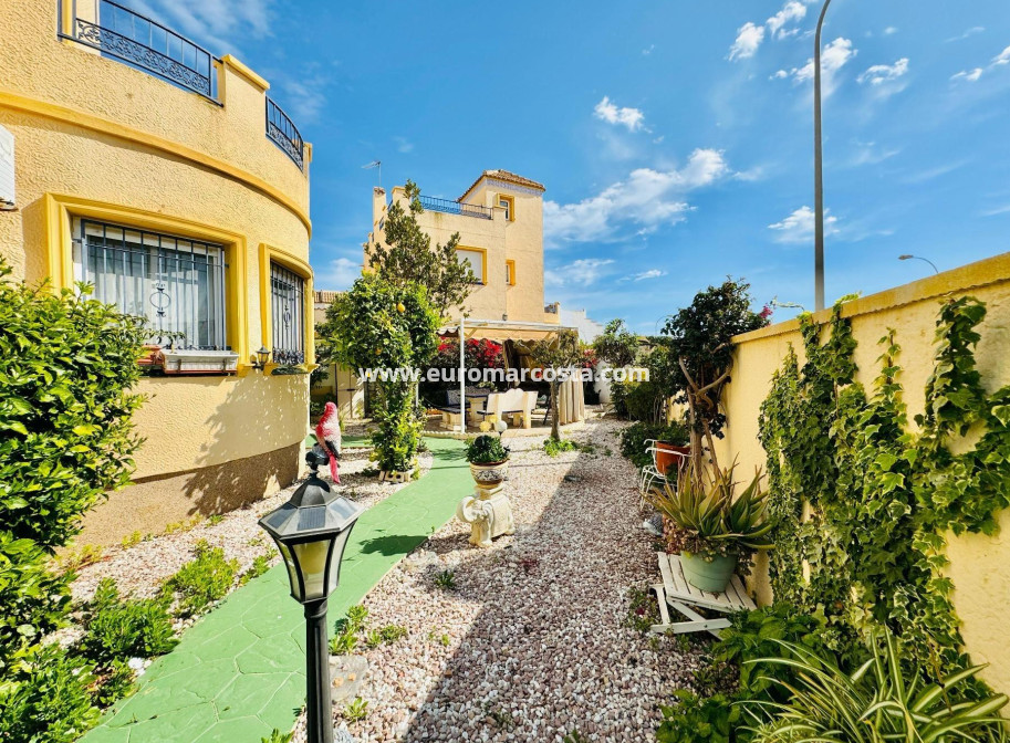 Sale - Villa - Orihuela Costa - Los Almendros-La Florida