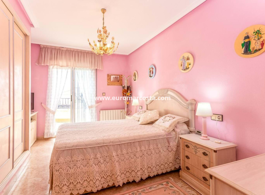Sale - Villa - Orihuela Costa - Los Almendros-La Florida