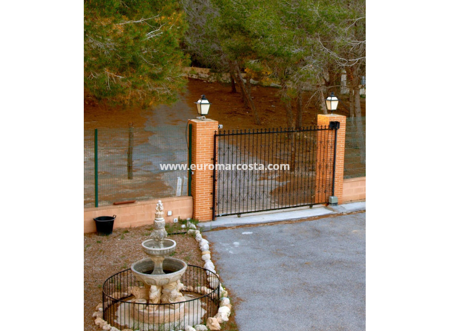 Venta - Casa de campo - Torrevieja - TORREVIEJA