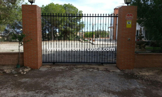 Venta - Casa de campo - Torrevieja - TORREVIEJA