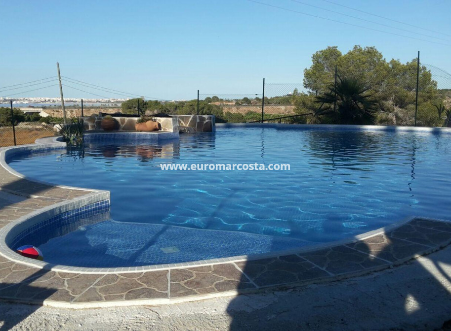 Venta - Casa de campo - Torrevieja - TORREVIEJA