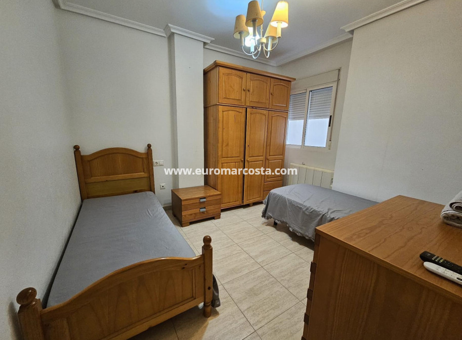 Objekte zum Wiederverkauf - Wohnung - Torrevieja - TORREVIEJA
