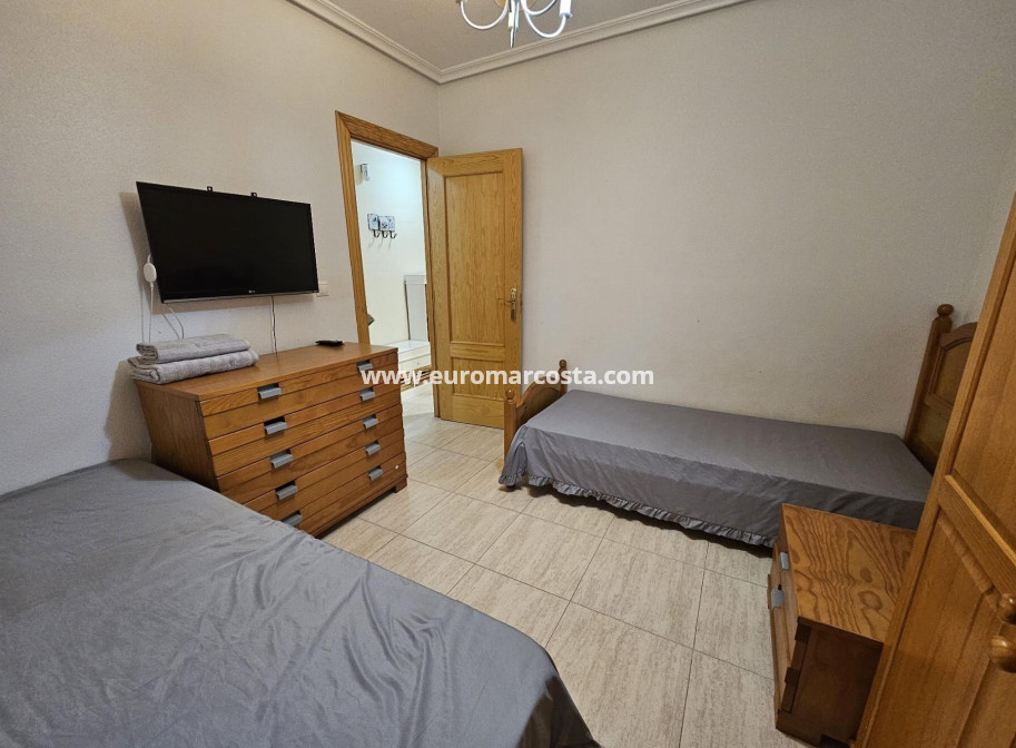 Objekte zum Wiederverkauf - Wohnung - Torrevieja - TORREVIEJA