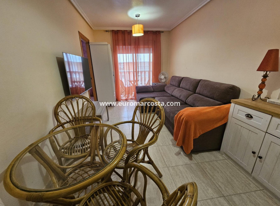 Objekte zum Wiederverkauf - Wohnung - Torrevieja - TORREVIEJA