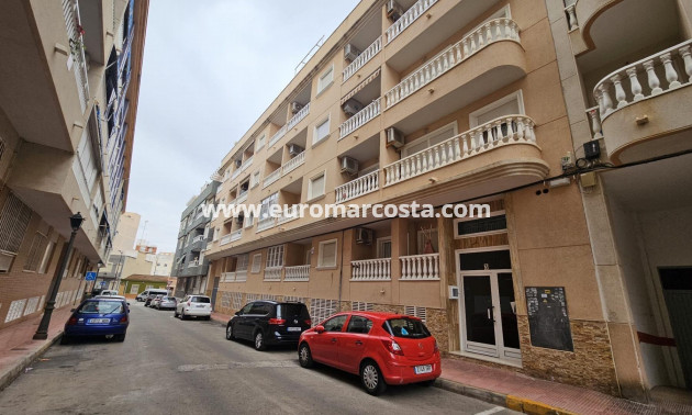 Objekte zum Wiederverkauf - Wohnung - Torrevieja - TORREVIEJA