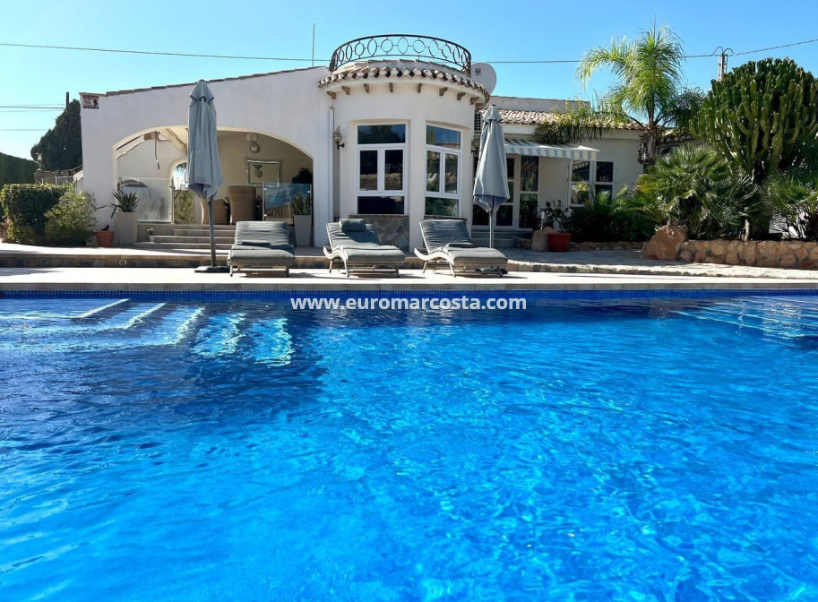 Objekte zum Wiederverkauf - Villa freitstehend - Torrevieja - TORREVIEJA