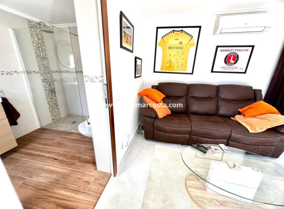 Objekte zum Wiederverkauf - Villa freitstehend - Torrevieja - TORREVIEJA