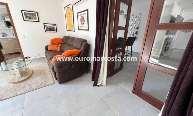 Objekte zum Wiederverkauf - Villa freitstehend - Torrevieja - TORREVIEJA