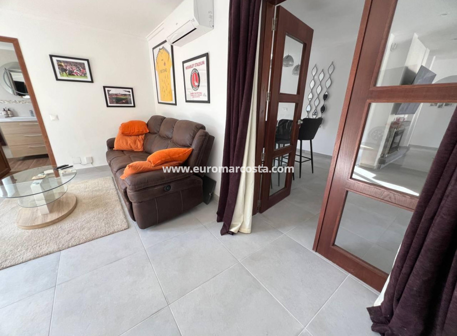 Objekte zum Wiederverkauf - Villa freitstehend - Torrevieja - TORREVIEJA