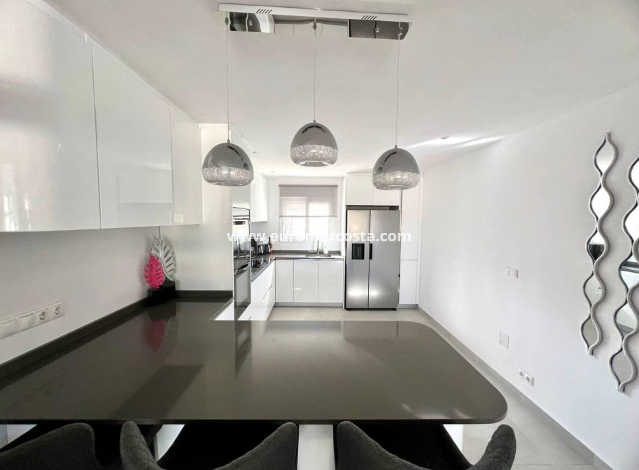 Objekte zum Wiederverkauf - Villa freitstehend - Torrevieja - TORREVIEJA
