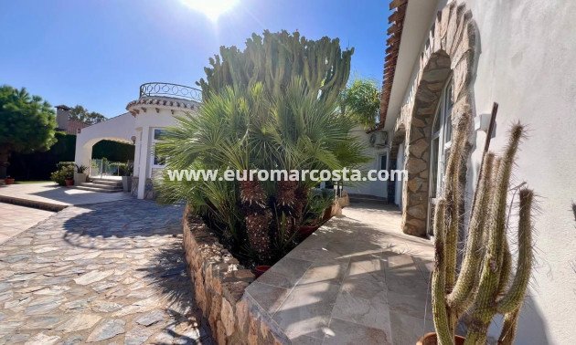 Objekte zum Wiederverkauf - Villa freitstehend - Torrevieja - TORREVIEJA