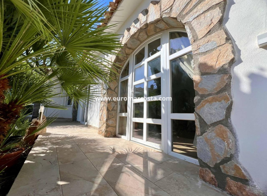 Objekte zum Wiederverkauf - Villa freitstehend - Torrevieja - TORREVIEJA