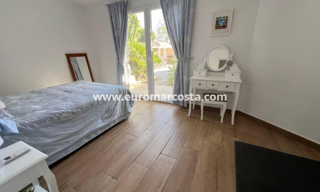 Objekte zum Wiederverkauf - Villa freitstehend - Torrevieja - TORREVIEJA
