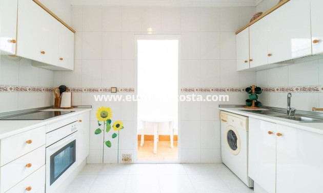 Venta - Bungalow - Orihuela Costa - Los Almendros-La Florida