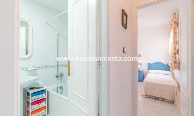 Venta - Bungalow - Orihuela Costa - Los Almendros-La Florida