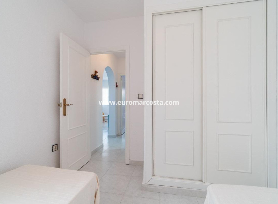 Venta - Bungalow - Orihuela Costa - Los Almendros-La Florida