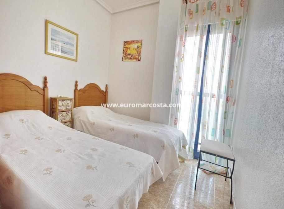 Objekte zum Wiederverkauf - Wohnung - Orihuela Costa