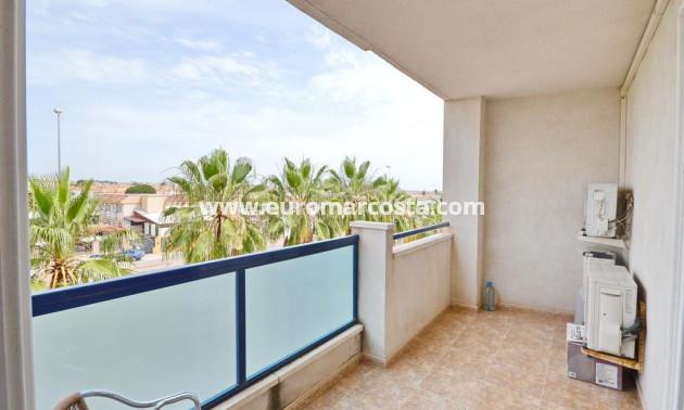 Objekte zum Wiederverkauf - Wohnung - Orihuela Costa