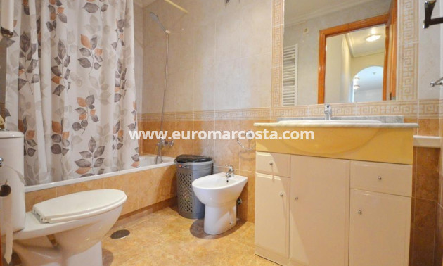 Objekte zum Wiederverkauf - Wohnung - Orihuela Costa