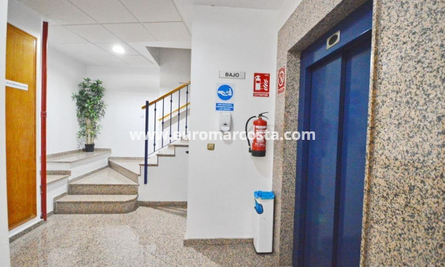 Objekte zum Wiederverkauf - Wohnung - Orihuela Costa