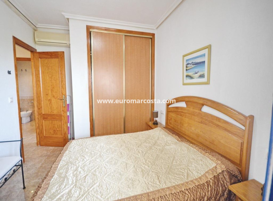Objekte zum Wiederverkauf - Wohnung - Orihuela Costa