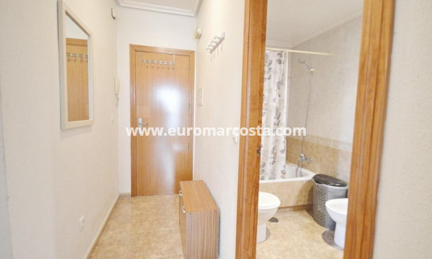 Objekte zum Wiederverkauf - Wohnung - Orihuela Costa