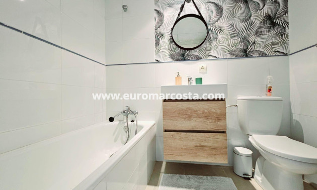 Sale - Apartment / flat - Torrevieja - TORREVIEJA