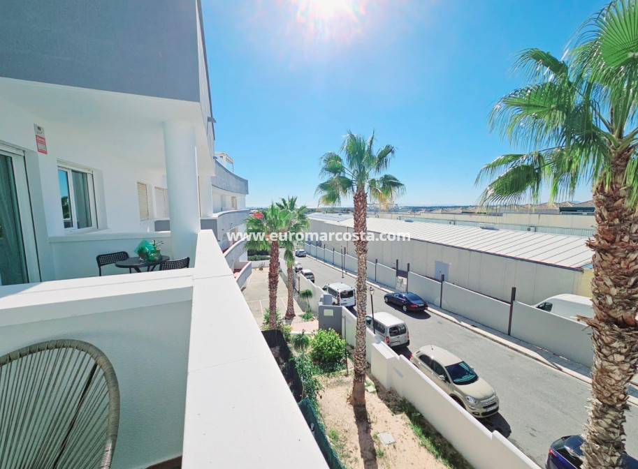 Sale - Apartment / flat - Torrevieja - TORREVIEJA