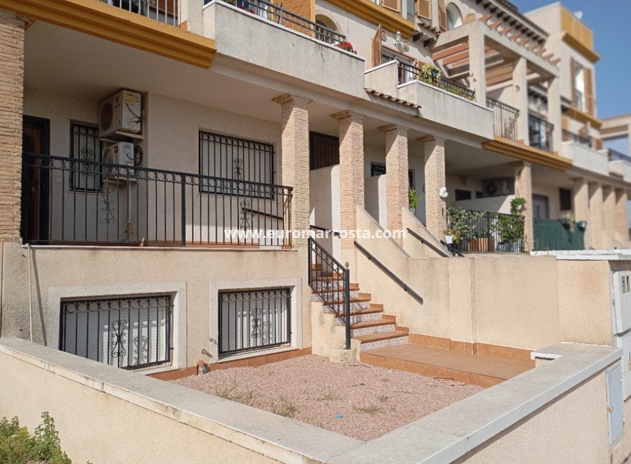 Sale - Townhouse - Daya Vieja