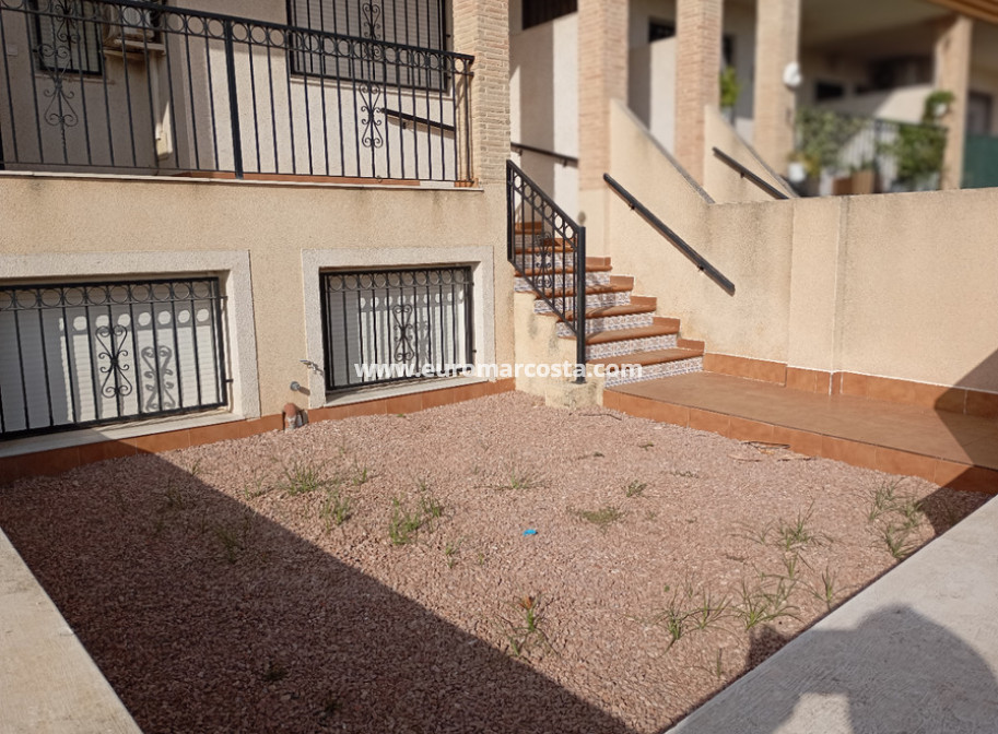 Sale - Townhouse - Daya Vieja