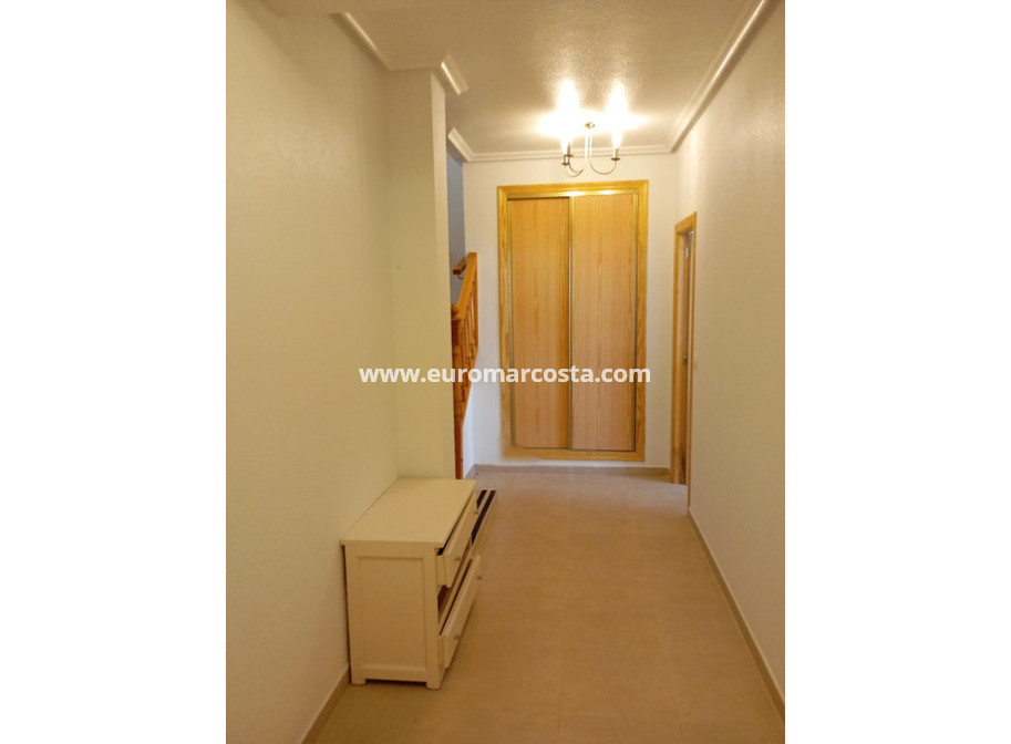 Sale - Townhouse - Daya Vieja