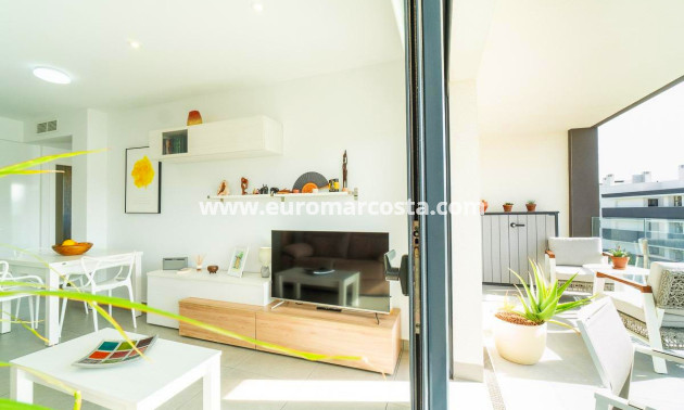 Objekte zum Wiederverkauf - Wohnung - Orihuela Costa