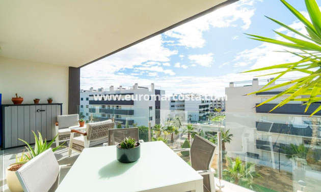 Objekte zum Wiederverkauf - Wohnung - Orihuela Costa