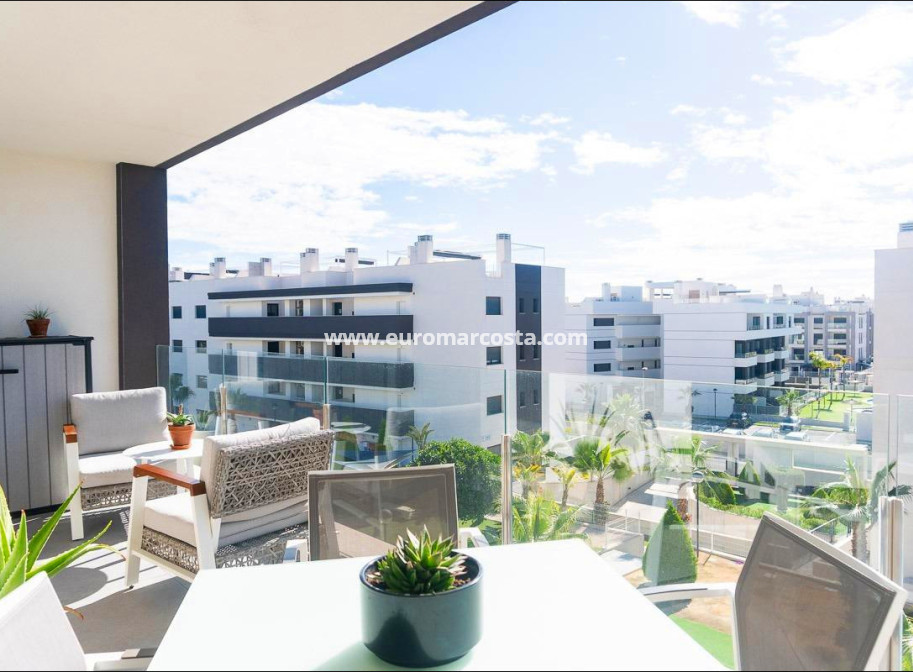 Objekte zum Wiederverkauf - Wohnung - Orihuela Costa