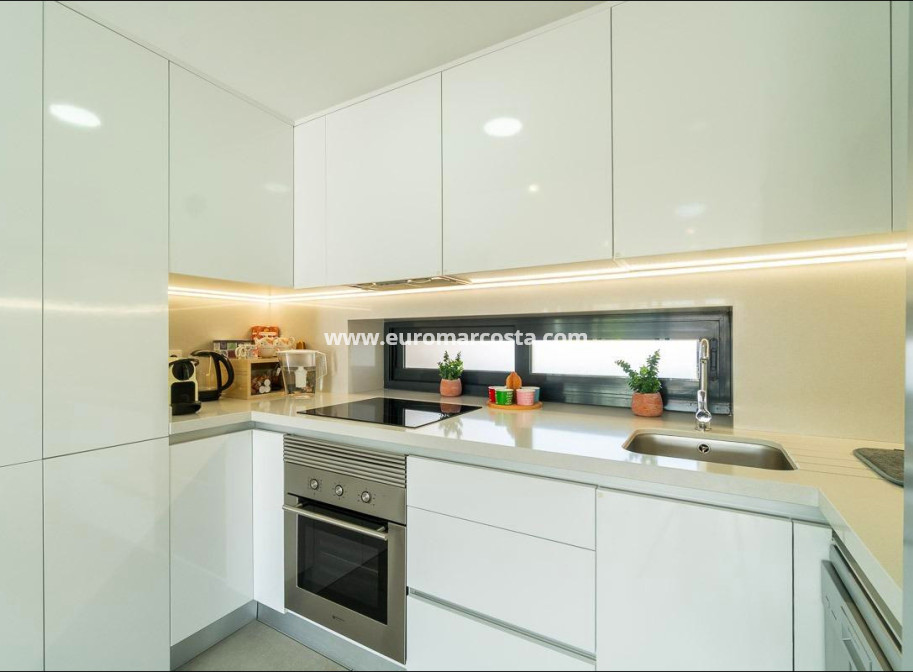 Objekte zum Wiederverkauf - Wohnung - Orihuela Costa