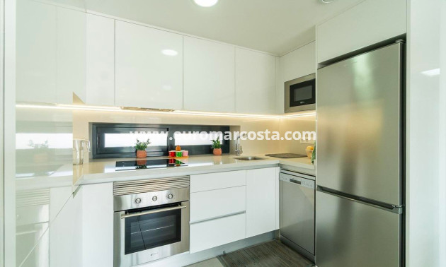 Objekte zum Wiederverkauf - Wohnung - Orihuela Costa