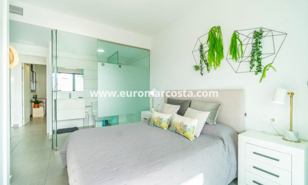 Objekte zum Wiederverkauf - Wohnung - Orihuela Costa