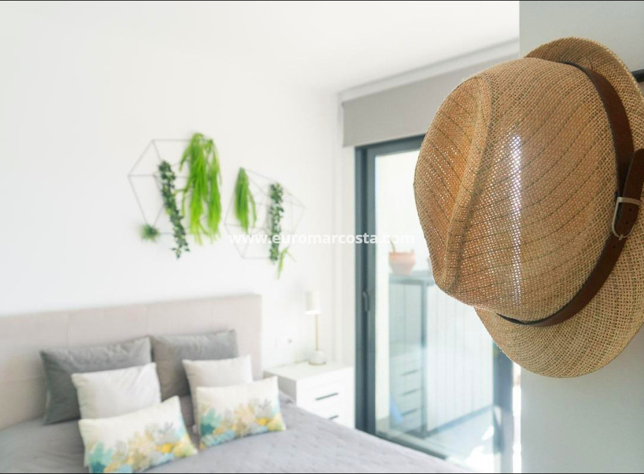 Objekte zum Wiederverkauf - Wohnung - Orihuela Costa