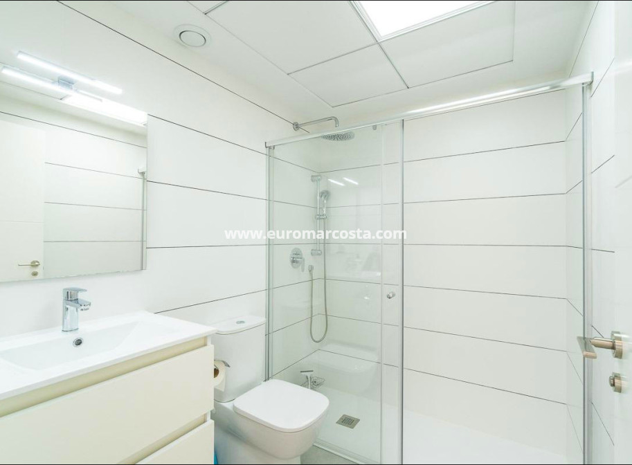 Objekte zum Wiederverkauf - Wohnung - Orihuela Costa