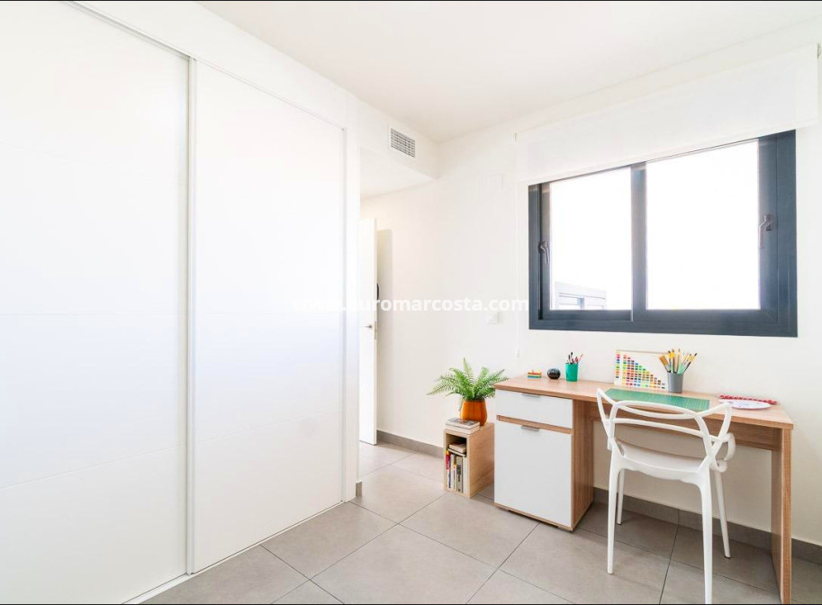Objekte zum Wiederverkauf - Wohnung - Orihuela Costa